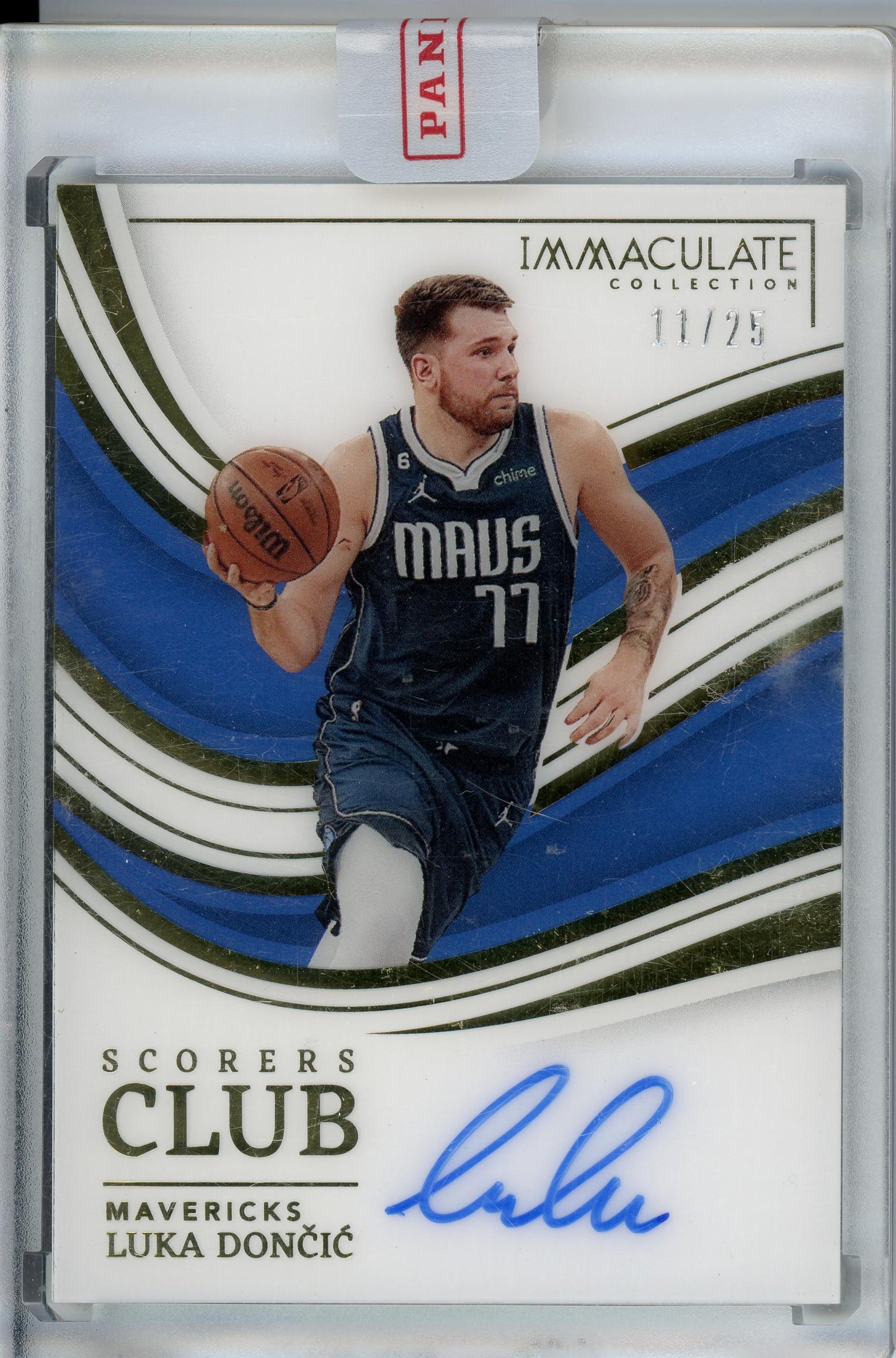 2022-23 Panini Immaculate #SCS-LUD Luka Doncic Scores Club Auto /25