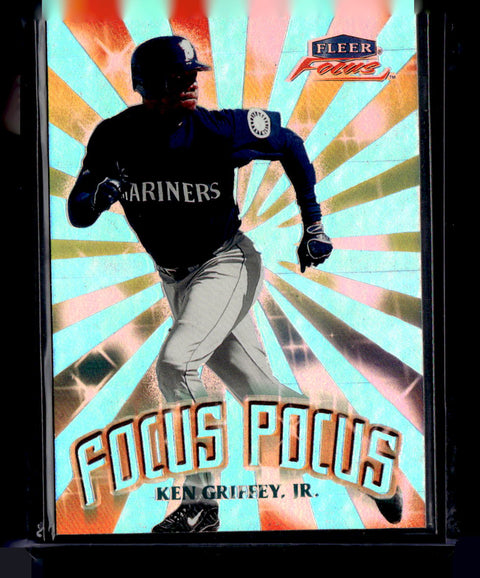 2000 Fleer Focus #8 FP Ken Griffey, Jr. Focus Pocus