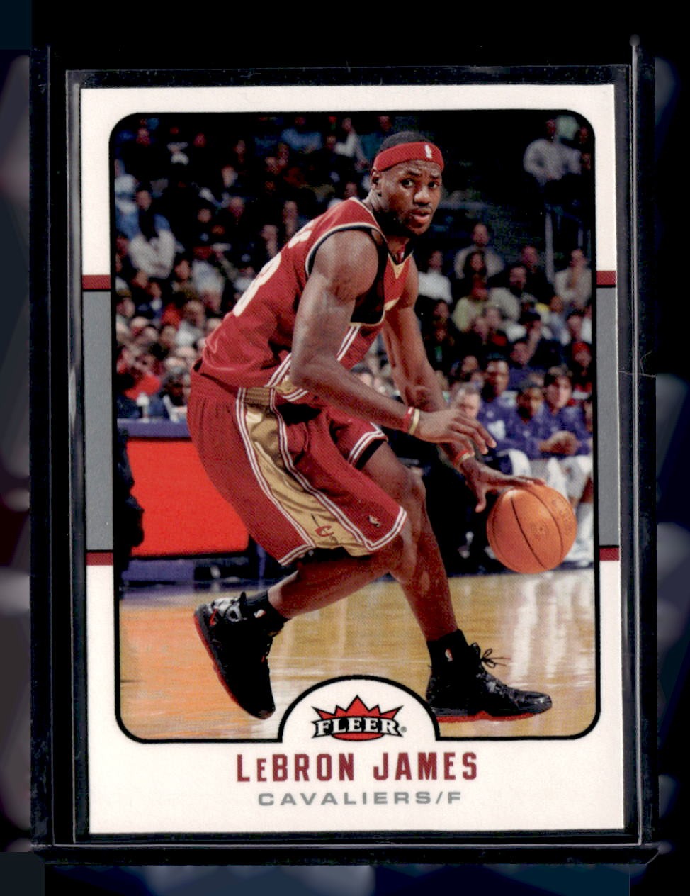 2006-07 Fleer #32 LeBron James — front