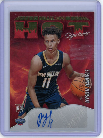 2022-23 Panini Hoops #HSR-DYS Dyson Daniels Hot Signatures — front