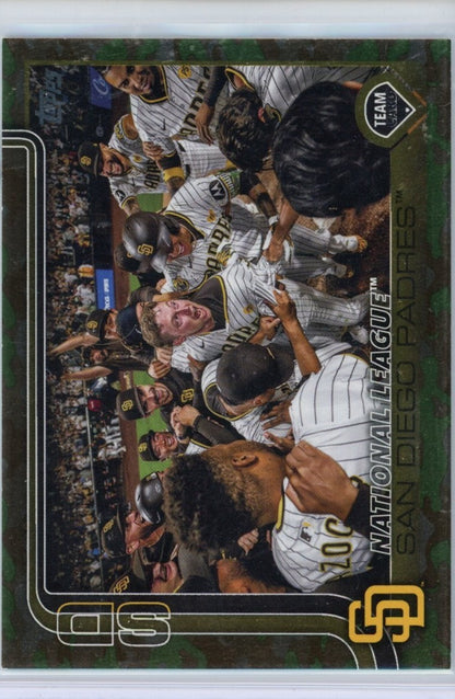 2025 Topps #39 San Diego Padres Camo /25 — front