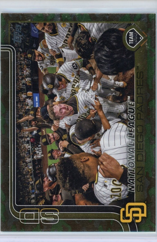 2025 Topps #39 San Diego Padres Camo /25 — front