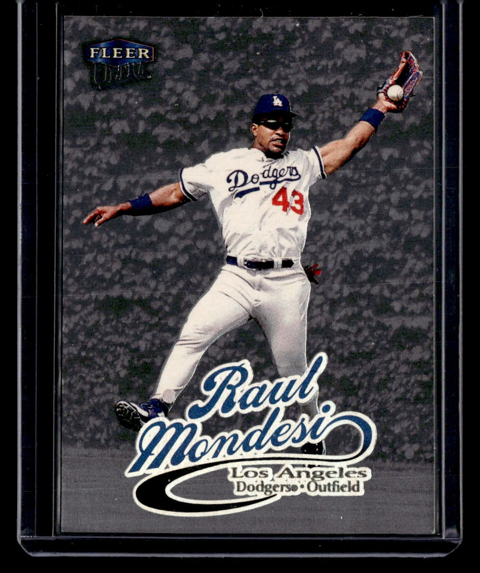 1999 Ultra #181P Raul Mondesi Platinum Medallion #/99 — front