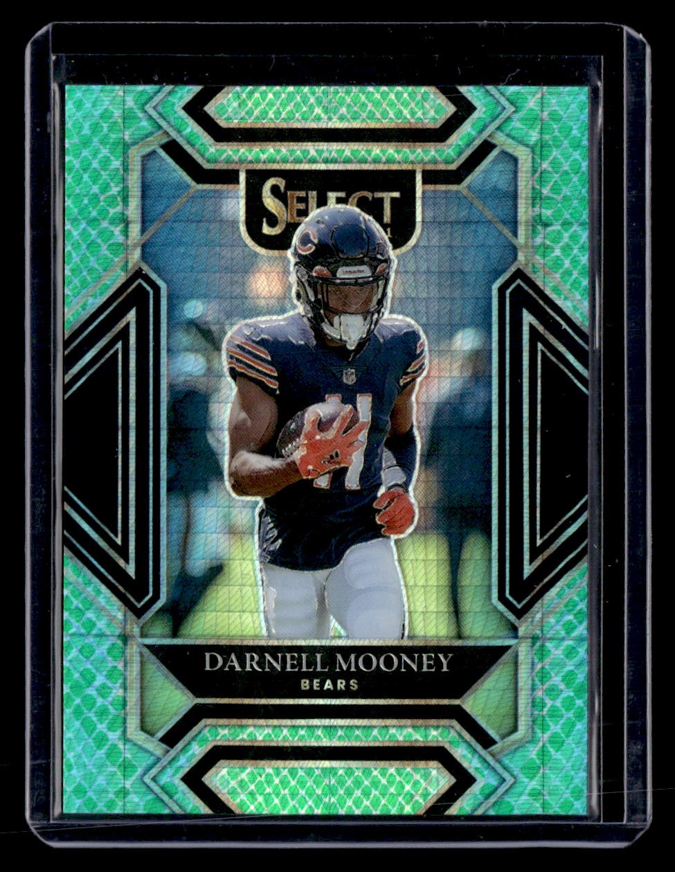 2021 Panini Select #208 Darnell Mooney Dragon Scale Prizm #/89 — front