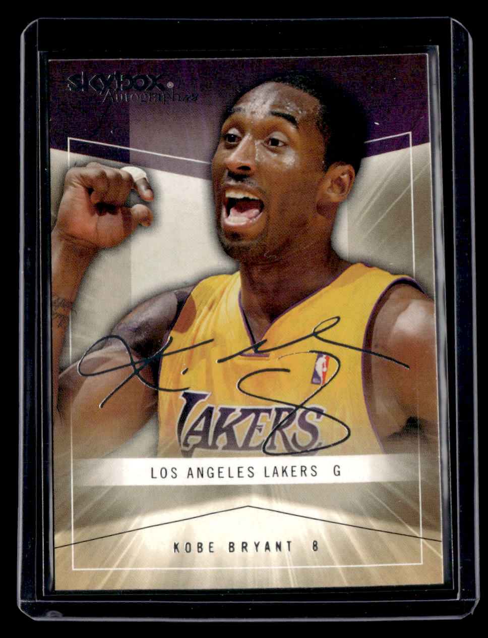 2004-05 SkyBox Autographics,2004-05 SkyBox Autographics,Kobe Bryant - 17,NM
